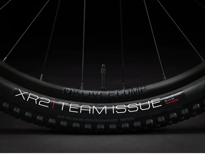 Trek Procaliber 9.6 XC Mountain Bike in Blue Carbon Smoke Large-4